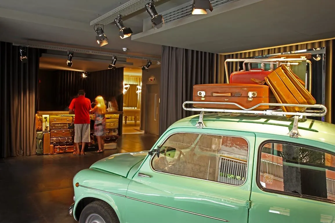 Sixties Ramblas Barcelona Hotel